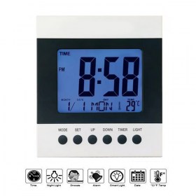 Умният настолен LCD часовник с функции за международно време, температура и аларма - Всичко, от което се нуждаете на едно място